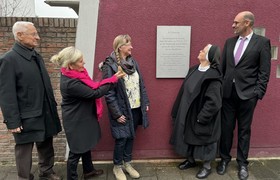 Einweihung einer Gedenktafel für das Wirken der Ursulinen in der Marienschule